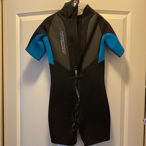 Kids O’Neill Wetsuit - Current Retail price $139.99 - Picture 5 of 9
